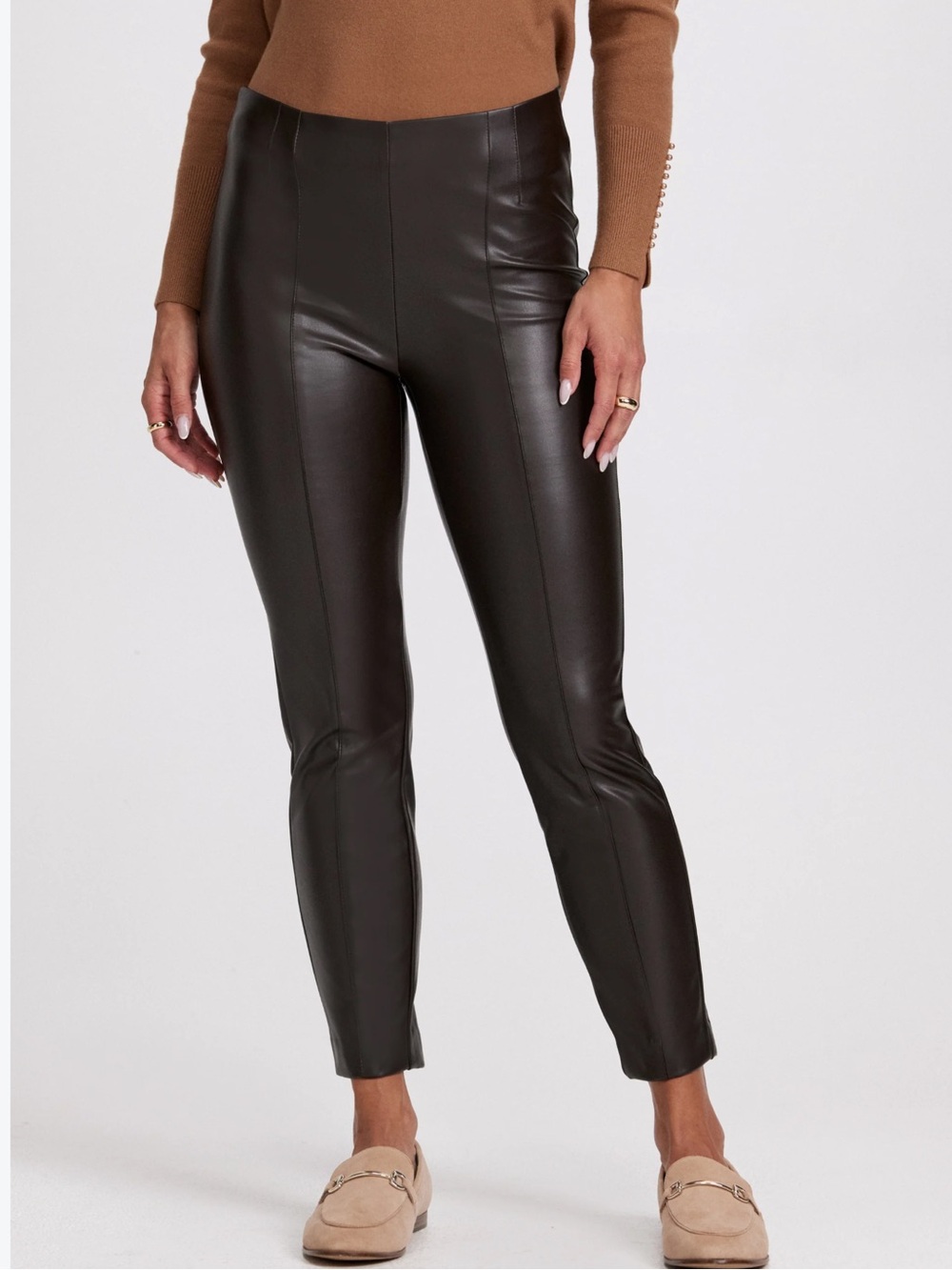 NWT Abercrombie & Fitch Black Vegan Leather Pull-On Skinny Pants Size M.NEW